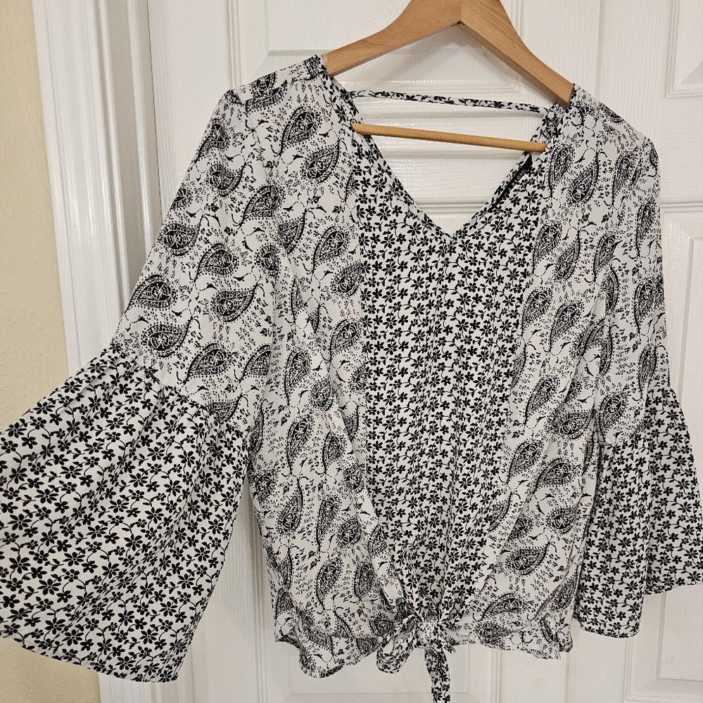 Zac & Rachel bell sleeve top